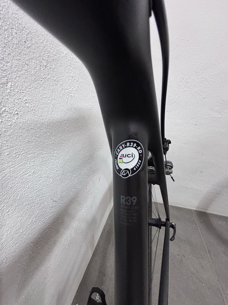 Canyon Vélos: Canyon Ultimate CF SLX – D'occasion à Zürich par dev_y9nj 1