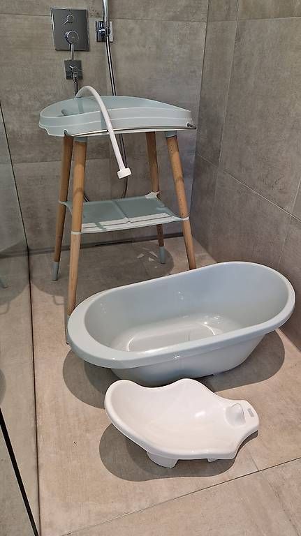 Vasche da bagno: Baby-Badewanne bébé-jou mit Ständer – Usato da Edlibach venduto da Overdog87 1