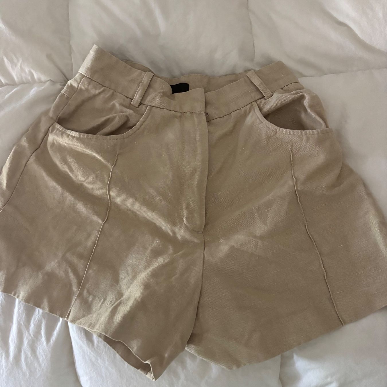 Maje Pantaloni: Short en lin Maje – Usato da Geneve venduto da eri_8gq7 4