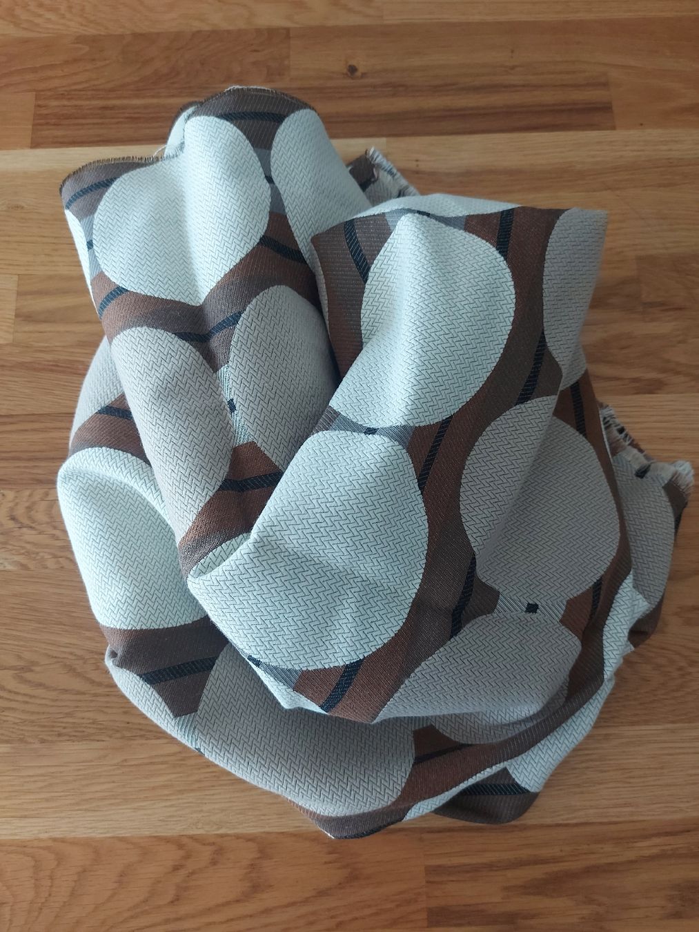 Tessuti: Stoff, braun, ca. 150 x 100 cm – Usato da Oberengstringen venduto da PaolaDe 5