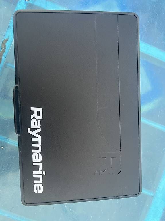 Sistema di controllo: Raymarine axiom surface/flush 9 pouces – Usato da Clarens venduto da bad_2lyz 1