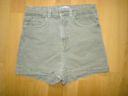 Bershka, short en jeans vert