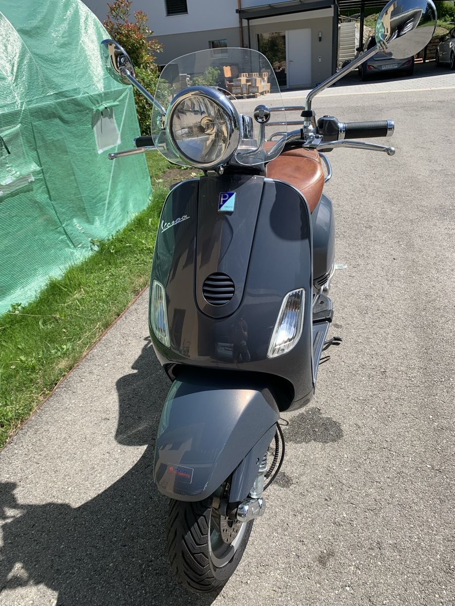 Vespa Scooters: Vespa LXV 125 – Gebraucht aus Plaffeien von Roebu3316 3