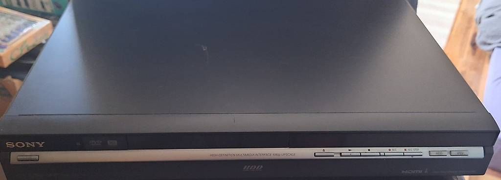 Sony Sistemi audio & multimediali: Sony DVD Recorder mitsamt DVD-Konvolut – Usato da Ermatingen venduto da arr_7yxq