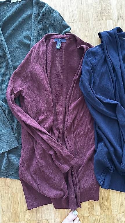 Jacken: Cardigan dunkelrot Gr 36 – Gebraucht aus Basel von R__Mueller 4
