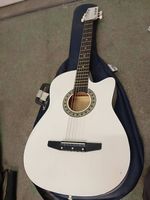 Maison accoustic guitar weiss