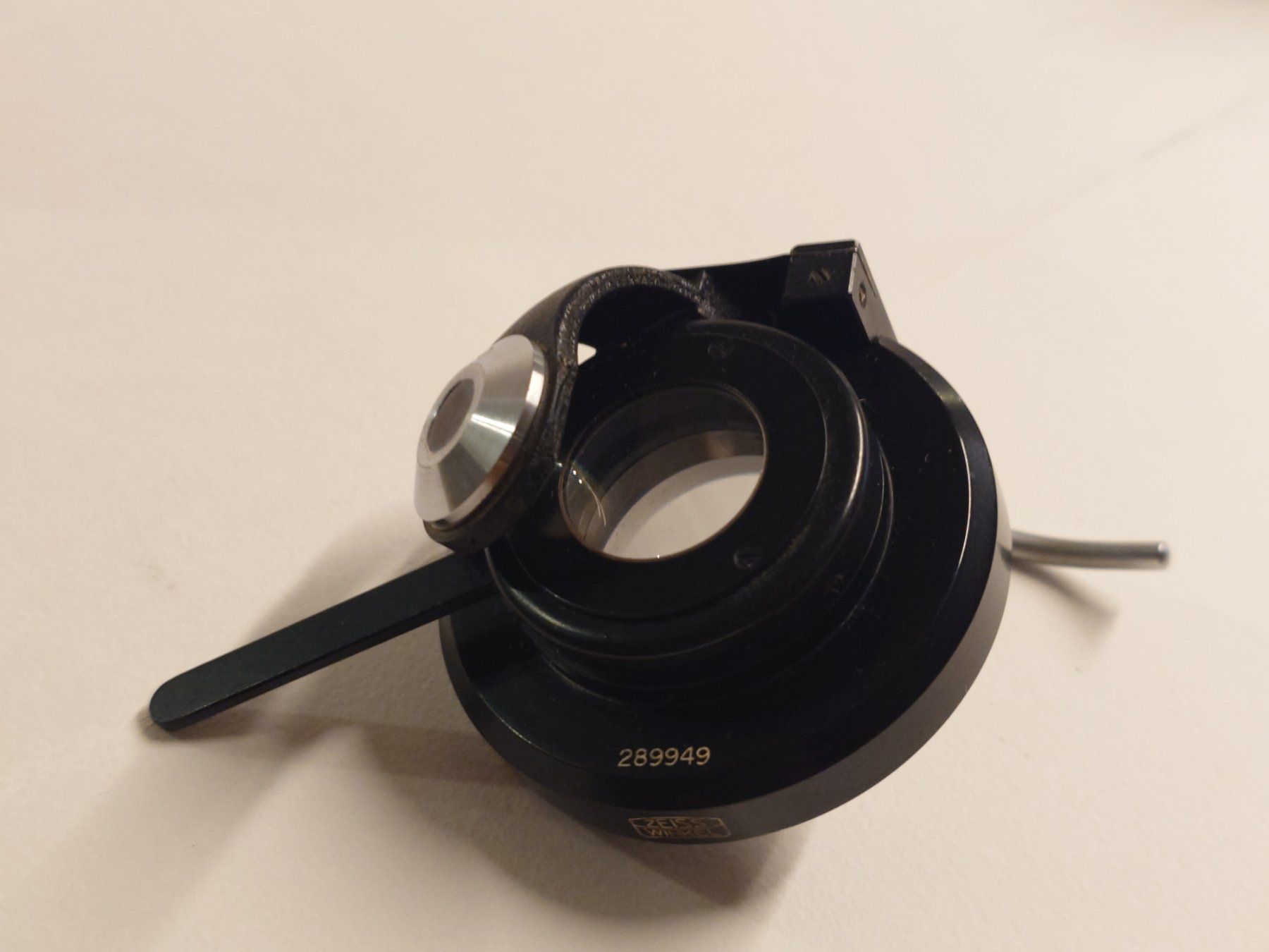 Zeiss Microscopi: Zeiss Winkel Mikroskop-Kondensor 0,9 mit Klapplins – Usato da Greifensee venduto da Freakler 1