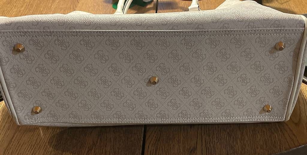 Guess Borse da donna: Grand Sac GUESS multipoches – Usato da Forel (Lavaux) venduto da mor_lmj9 3