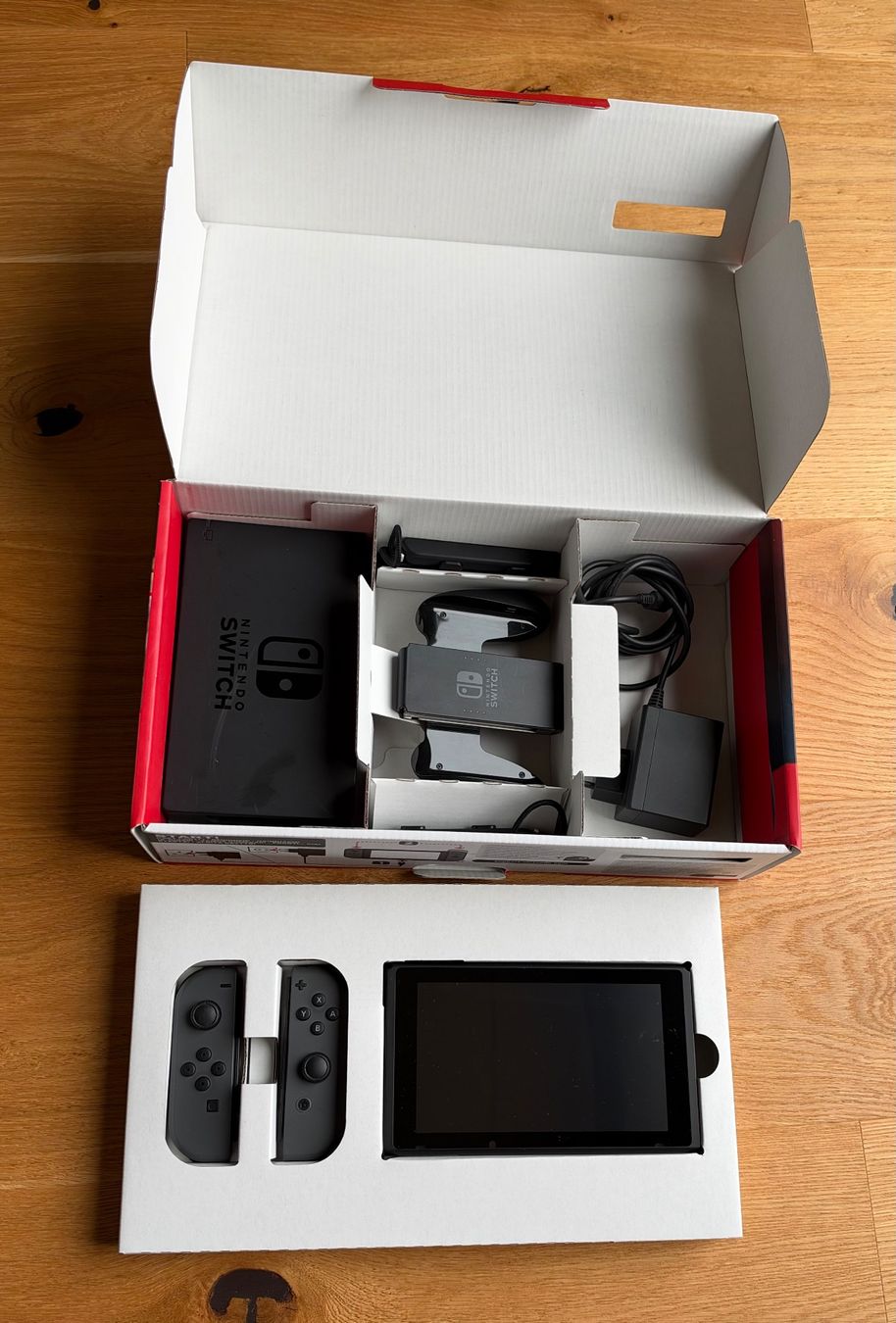 Nintendo Console: Konsole Nintendo Switch grau gebraucht im Set – Usato da Dielsdorf venduto da Jan549 9