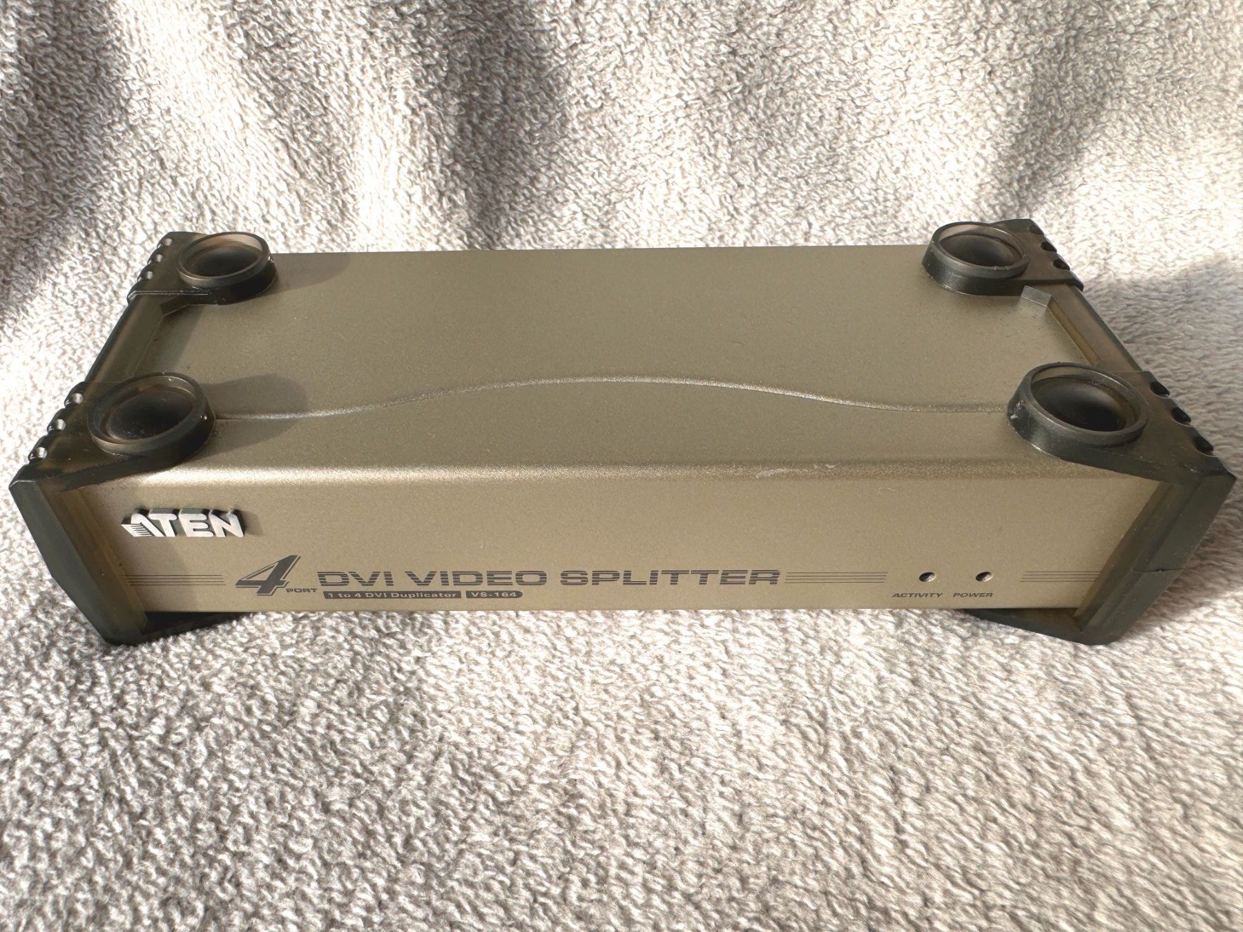 Videocamere: Aten VS-164 4 way DVI Video Splitter – Usato da Zürich venduto da Malco0
