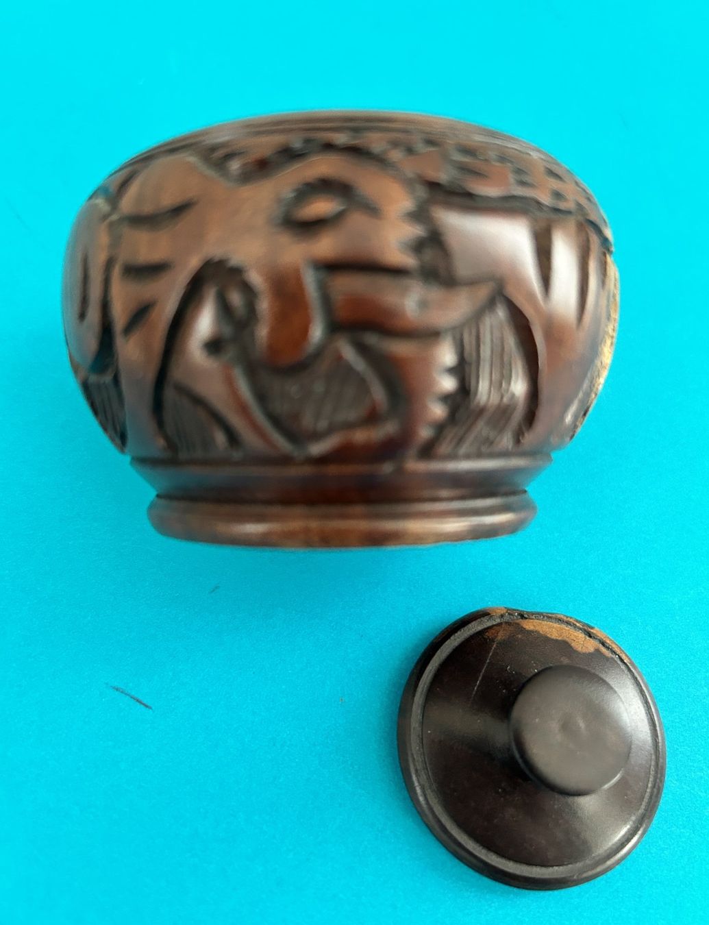 Articoli in legno: EBENHOLZDOSE MIT DECKEL – Usato da Zürich venduto da Domus09 2