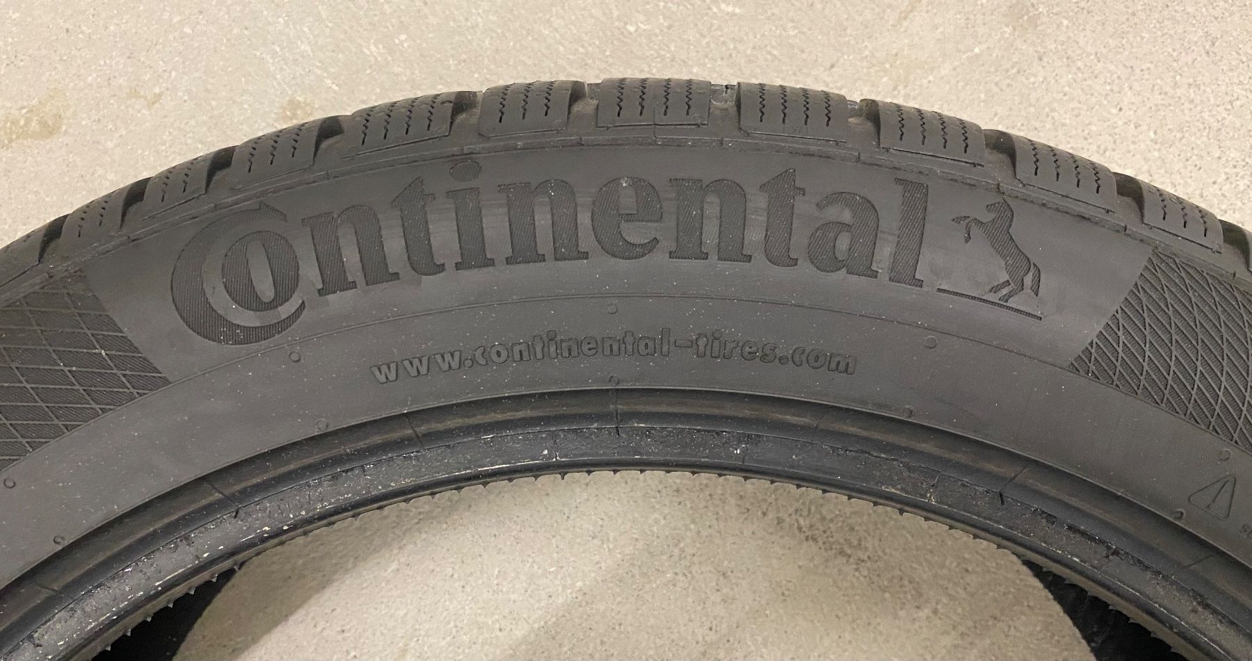 Continental Pneumatici & Ruote complete: 255/45R20 Continental Winterreifen – Usato da Baar venduto da fba_f78w 2