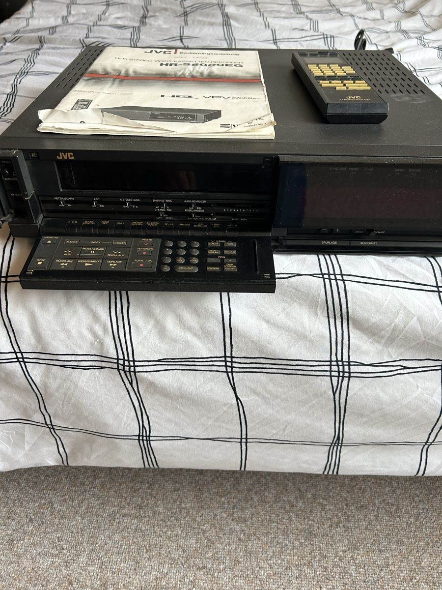 JVC Registratori: JVC HR-S5000 Super VHS – Difettoso da Oberstammheim venduto da Dbsound24