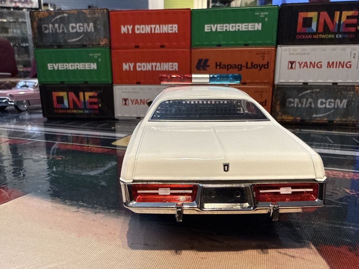 Dodge Modellautos: 1975 Dodge Coronet Sheriff / 1:24 – Neu und originalverpackt aus Basel von Zomeg 4