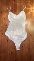Elegantes, weisses Top mit Spitze, Grösse S