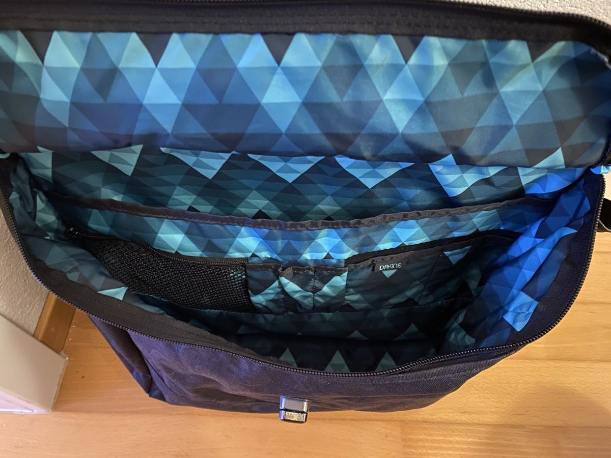 Dakine Borse da donna: Dakine Umhängetasche / Laptoptasche – Usato da Bassersdorf venduto da jeh99 4
