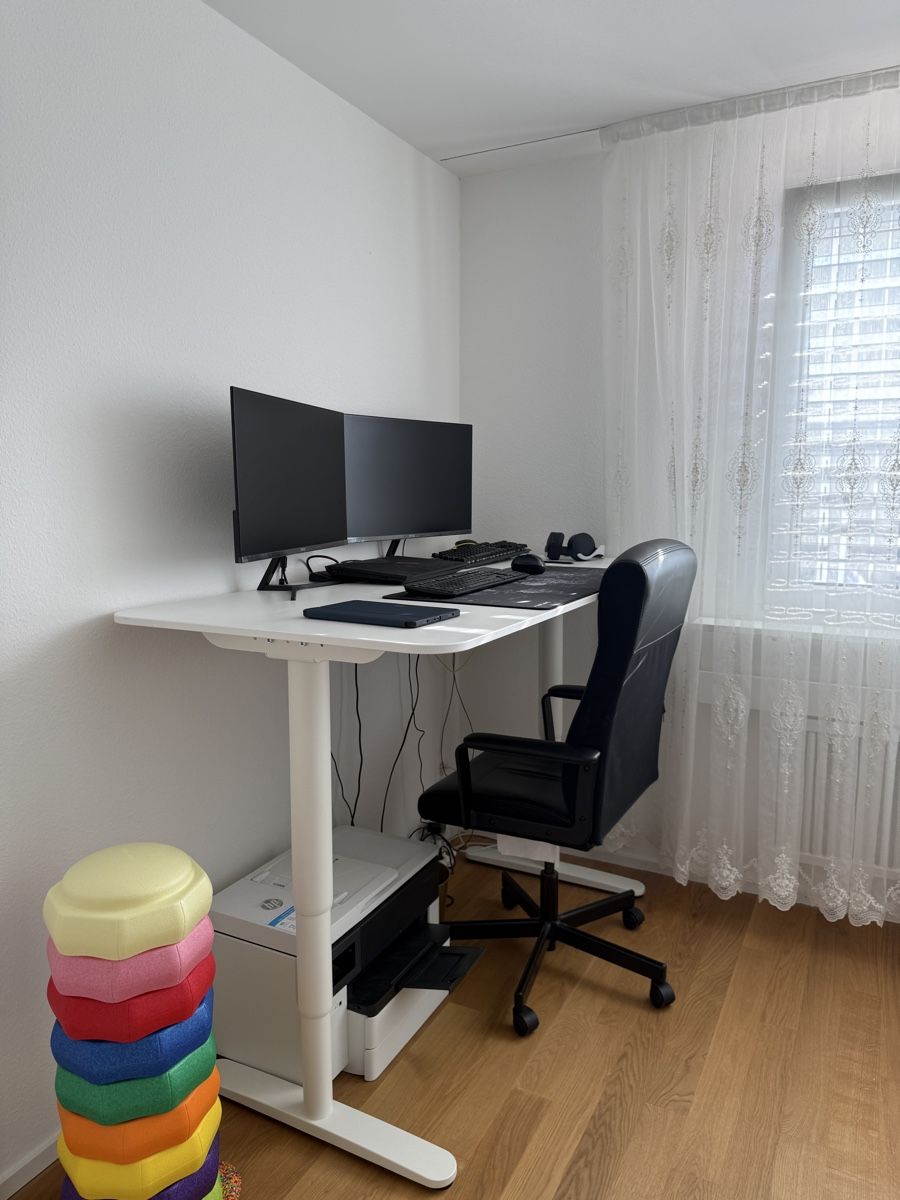 Ikea Scrivanie: Stehtisch inkl Stuhl – Usato da Steinhausen venduto da Elif.Guerbuez 1