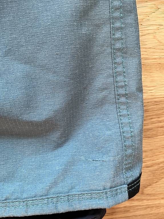 Pantaloni: Skihosen Burton Grösse M blau – Usato da Münsingen venduto da cla_5v9c 4