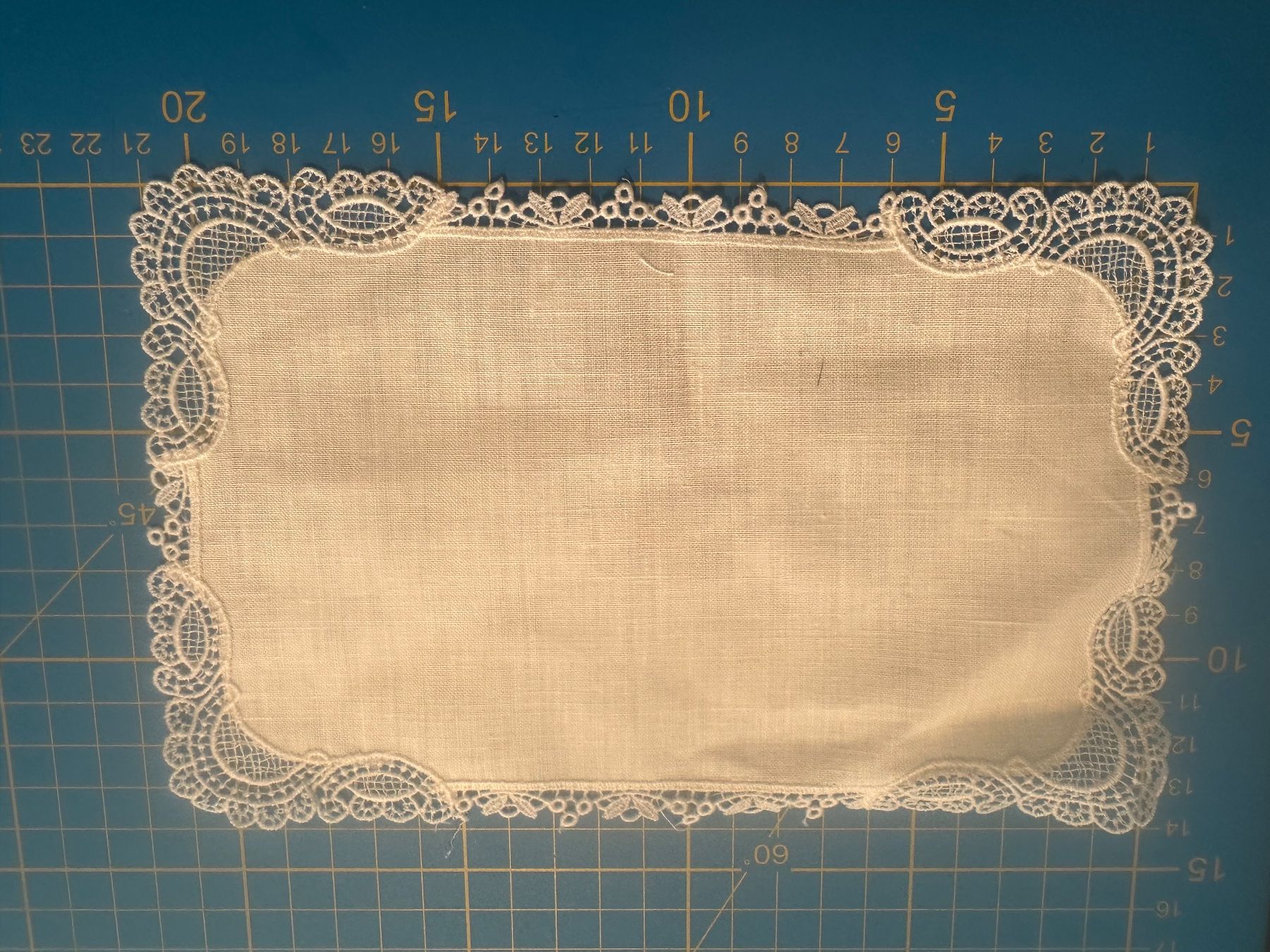 Tutte le decorazioni: GESTICKT DECO SET – Usato da Bottighofen venduto da M.O.L 1
