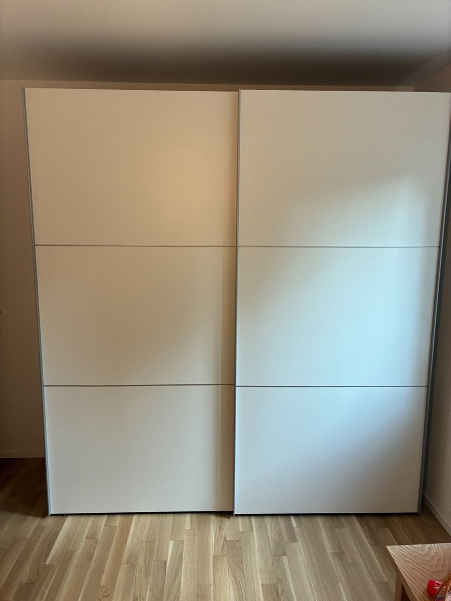 Armoires: Kleiderschrank – Neuf (Voir description) à Winterberg ZH par Flavio345 3