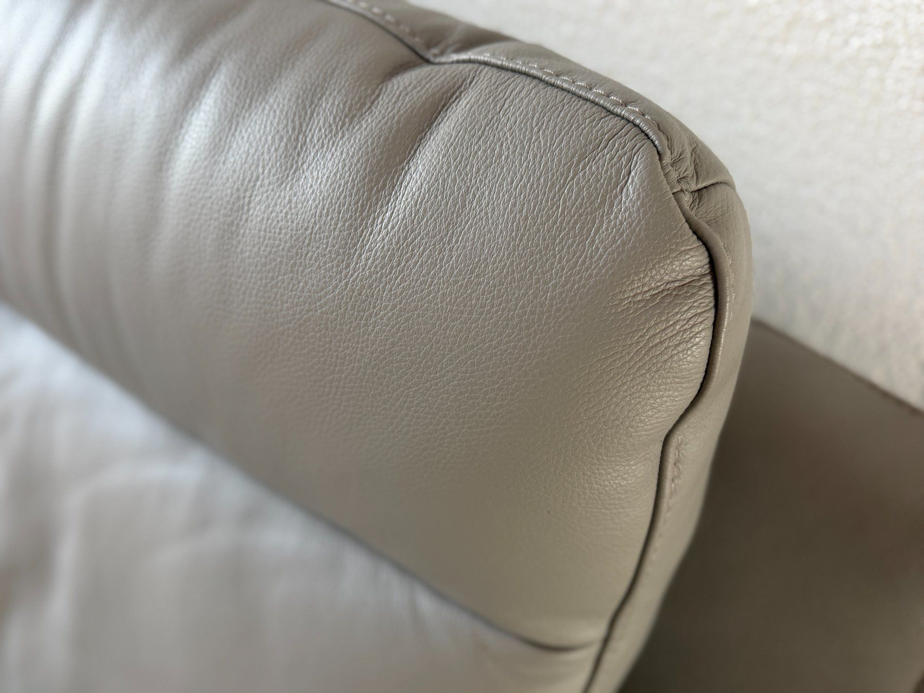 Sofas: 2-Sitzer Ledersofa – D'occasion à Rickenbach b. Wil par Yarisch77 3