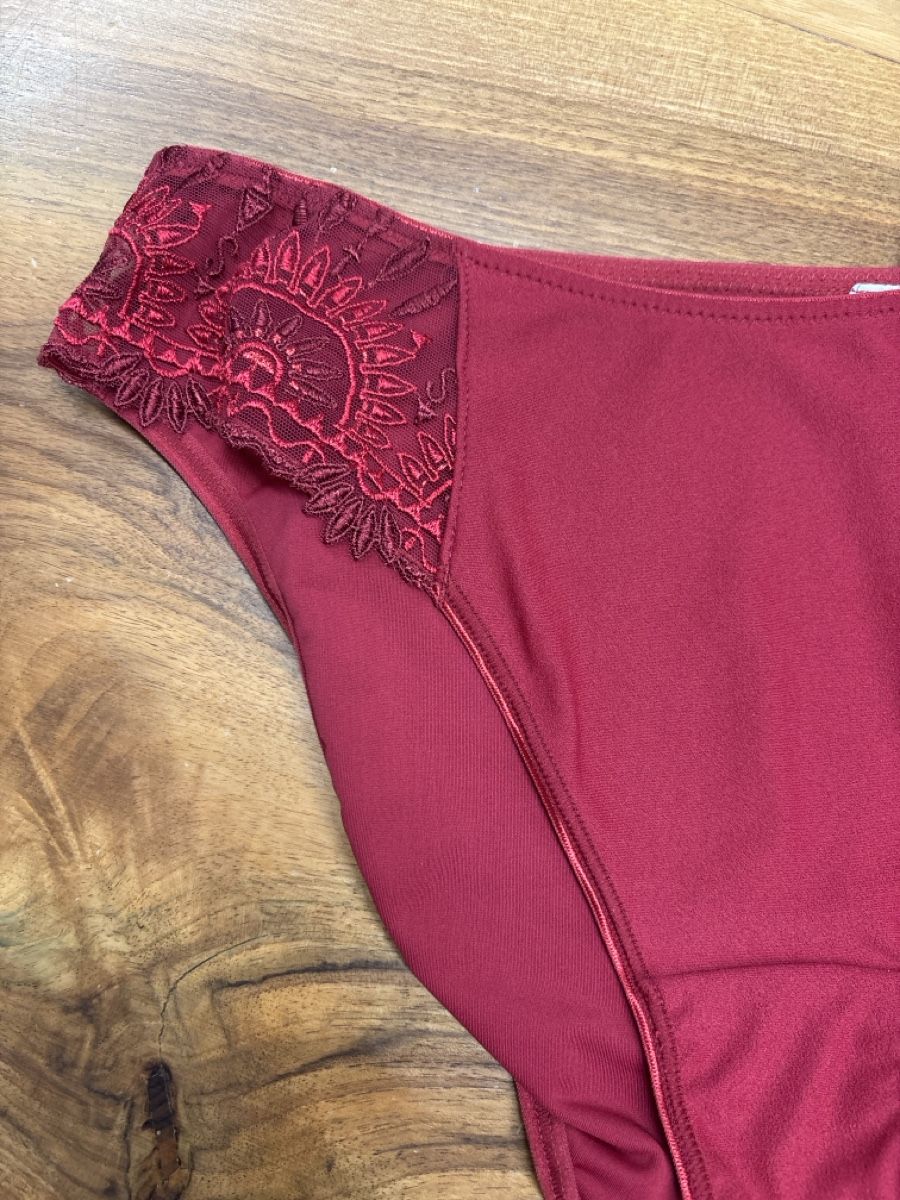 Chantelle Autres dessous: Slip Grösse 42 – Neuf avec emballage d'origine à Cumpadials par ofe_btq6 1
