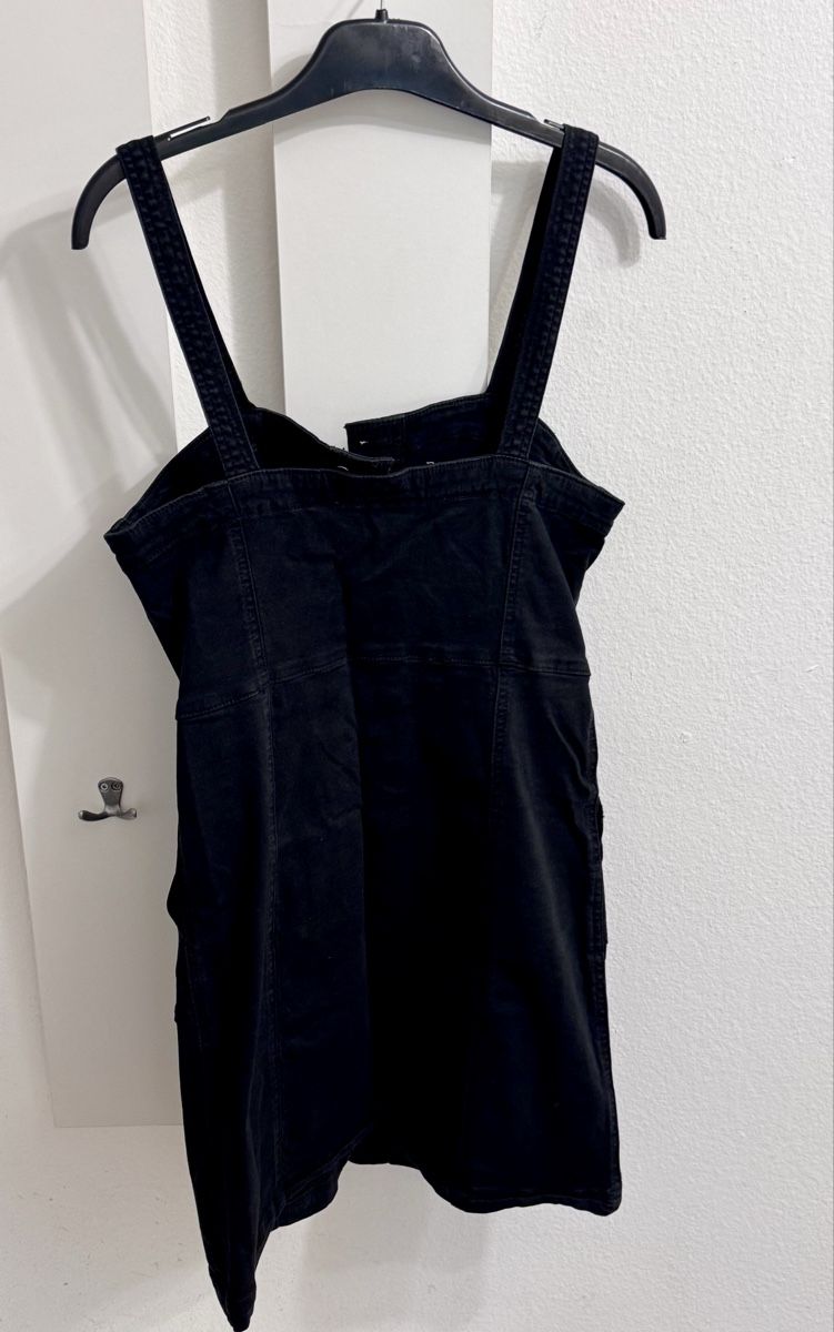 Vestiti: jumpsuit Schwarz Gr.40 – Usato da St.Gallen venduto da pep_2gfq 1