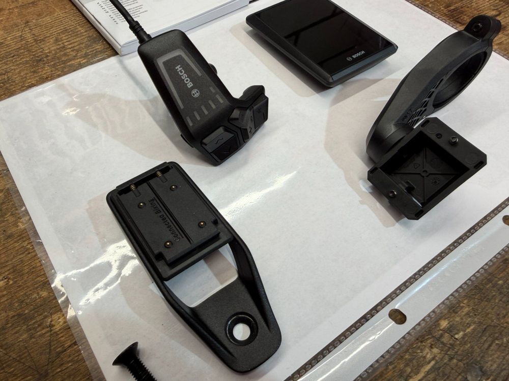 Bosch Kiox 500 mit Halterung und LED-Remote (Gebraucht) in Felsberg für ...