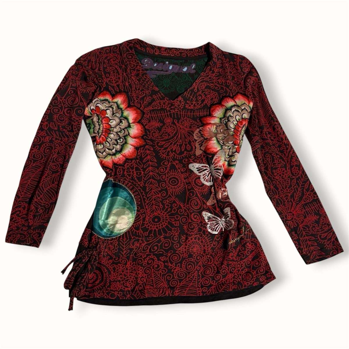 Desigual Maglioni & Felpe: Roter gemusterter Desigual Pullover – Nuovo (secondo la descrizione) da Brünisried venduto da Livtsukki2ndHand