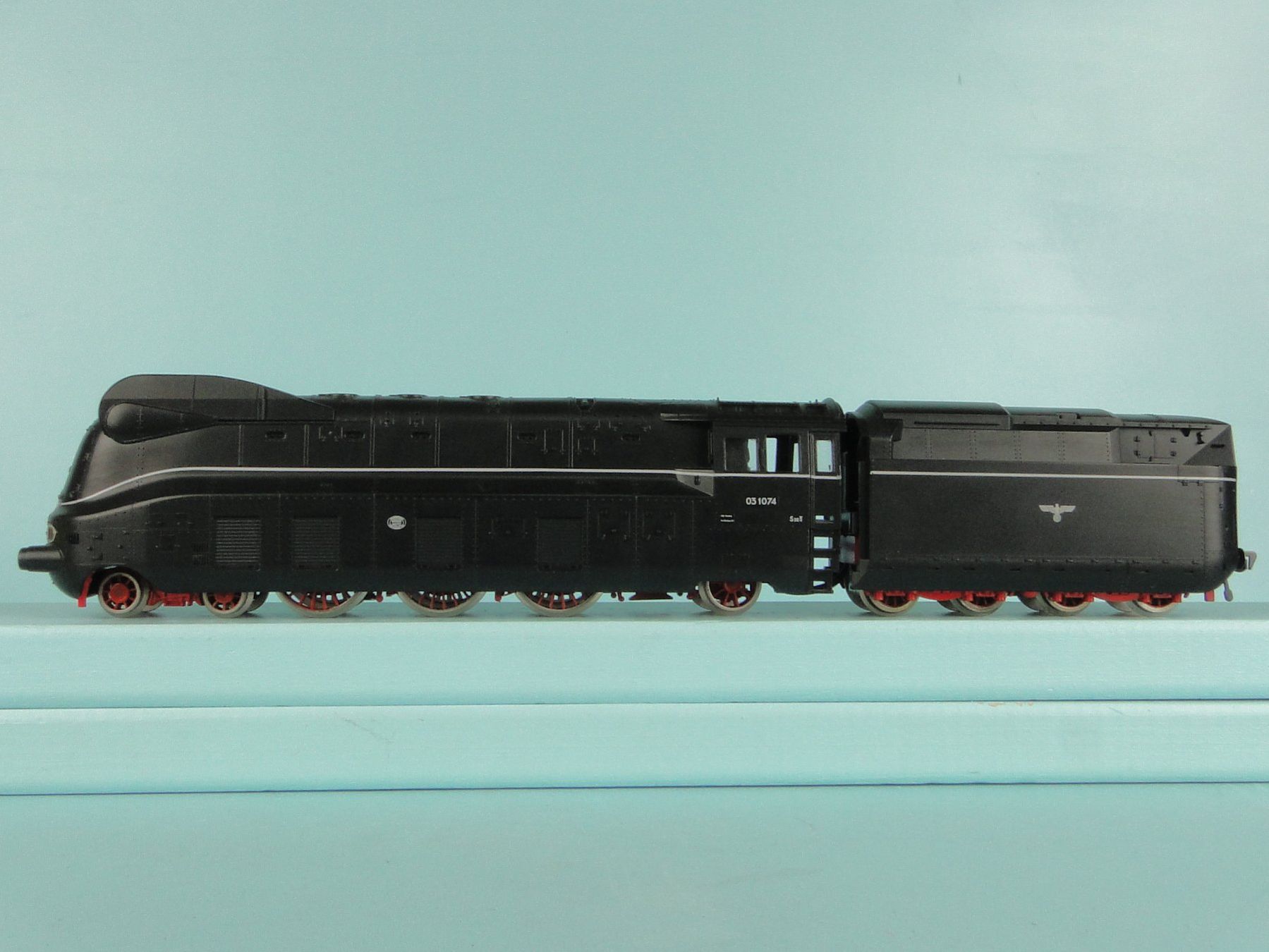 Fleischmann Modellini di ferrovie: Fleischmann H0 4172 Stromliniendampflok BR 03 1074 – Usato da Bülach venduto da cann11 2