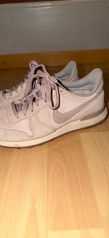 Nike Scarpe da donna: Damen Nike Schuhe 39 – Usato da Luzern venduto da Mariab2502 2