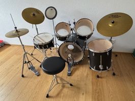 Schlagzeug Sonor, schwarz, super Sound!