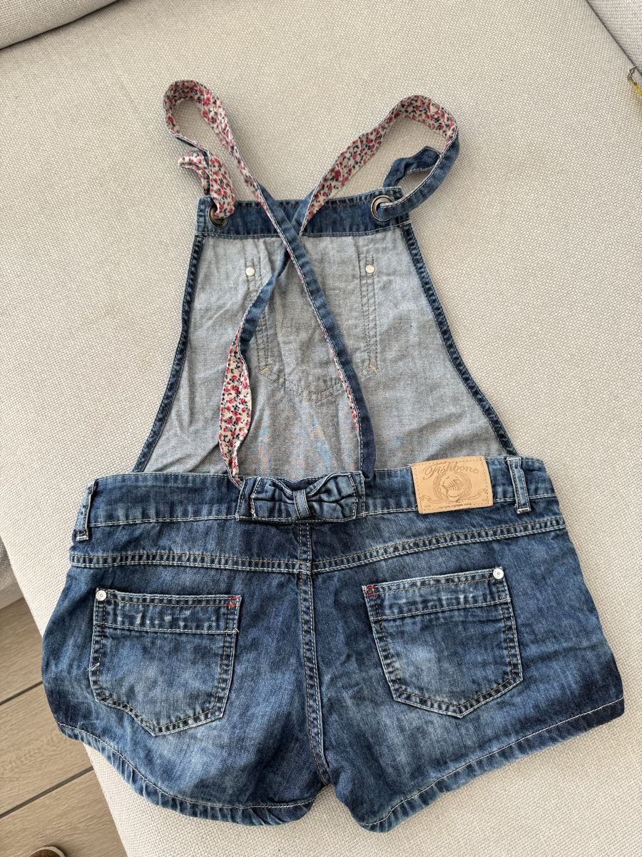 Pantaloni: Kurze Jeans-Latzhose, M – Usato da Granges VS venduto da rvn 6