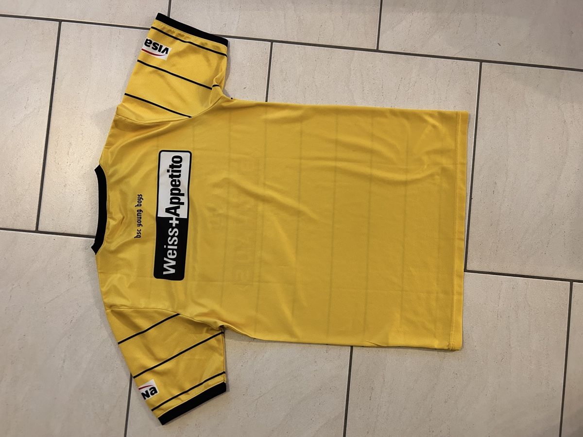 T-shirt: T-shirt/ Trikot BSC YB – Usato da Biembach im Emmental venduto da Filzinchen 1