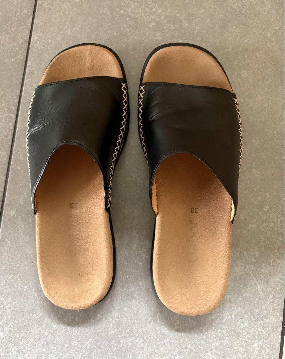 Gabor Scarpe da donna: Gabor Pantolette schwarz 38 – Nuovo (secondo la descrizione) da Leuzigen venduto da Bonjo 2