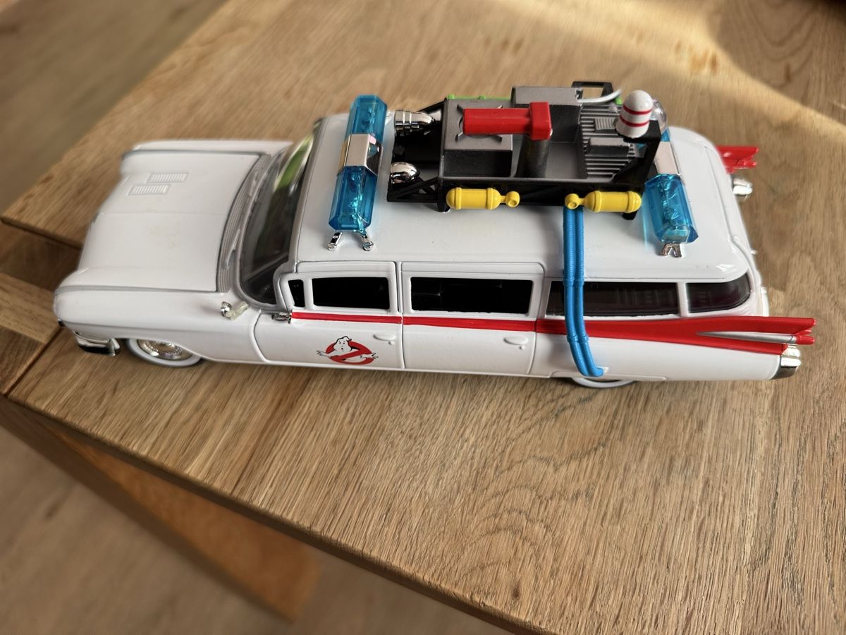 Jada Toys Modellini d'auto: Ghost Busters Cadillac – Nuovo (secondo la descrizione) da Rorbas venduto da zsoltar