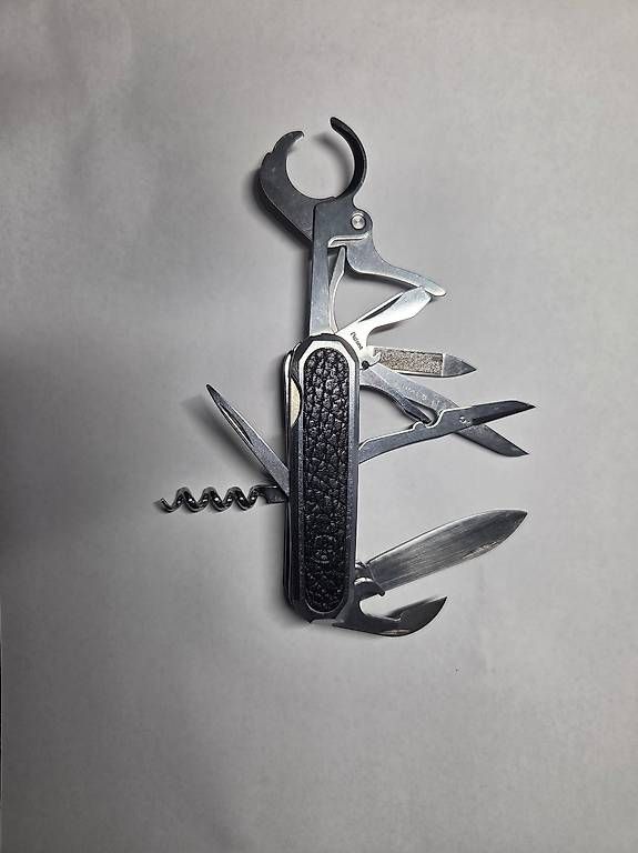 Coltelli tascabile: Couteau Wenger coupe-cigares – Usato da Bremblens venduto da audit