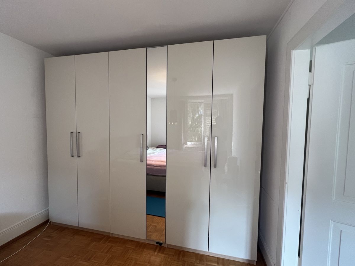 Ikea Armadi: Ikea Pax Kleiderschrank in Beige – Usato da Zürich venduto da fomaz