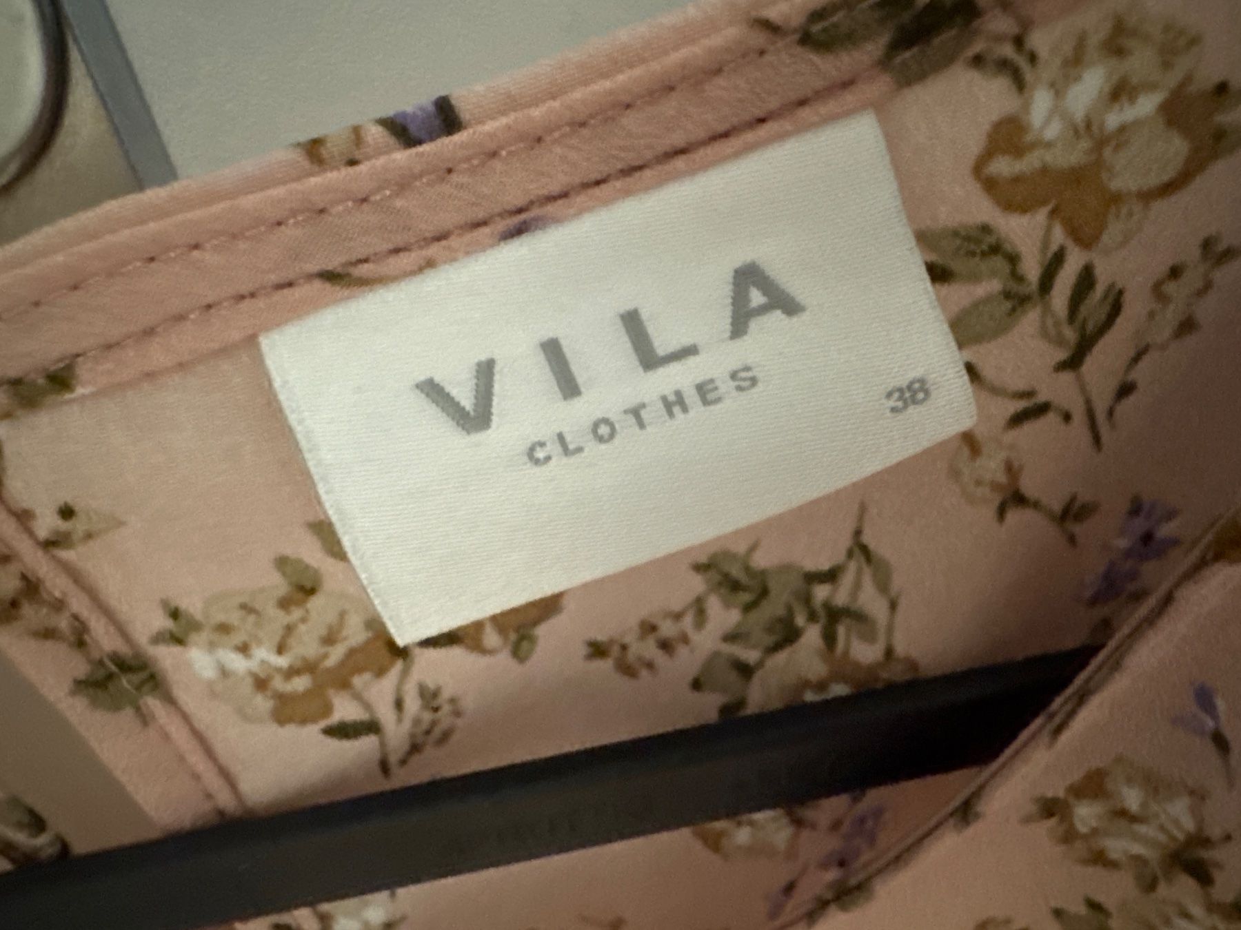 Vila Blusen: Vila Bluse Gr. 38 – Gebraucht aus Pfäffikon SZ von Melanie335 1