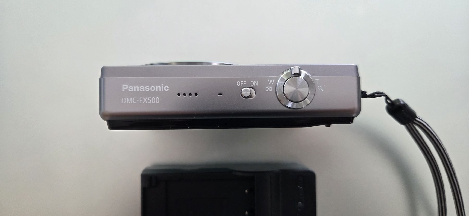 Panasonic Fotocamera: Panasonic Lumix DMC-FX500 Digitalkamera – Usato da Huttwil venduto da ser_gn9l 3