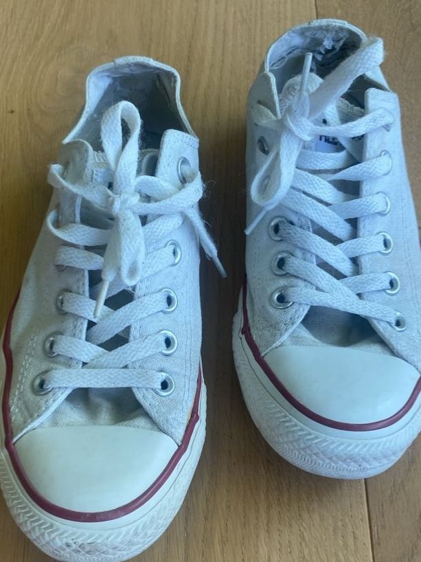 Converse Scarpe da uomo: Weisse Converse All Stars, Gr. 39 – Nuovo (secondo la descrizione) da Zürich venduto da epe_ggn6