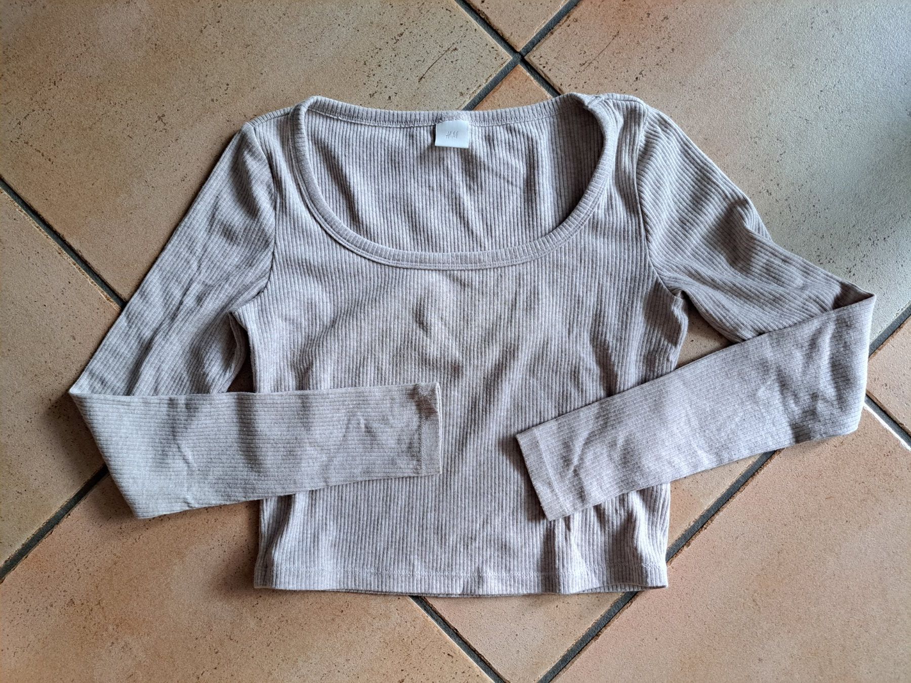 H&M Top: Croptop langarm – Usato da Neuhausen venduto da carmen_jill