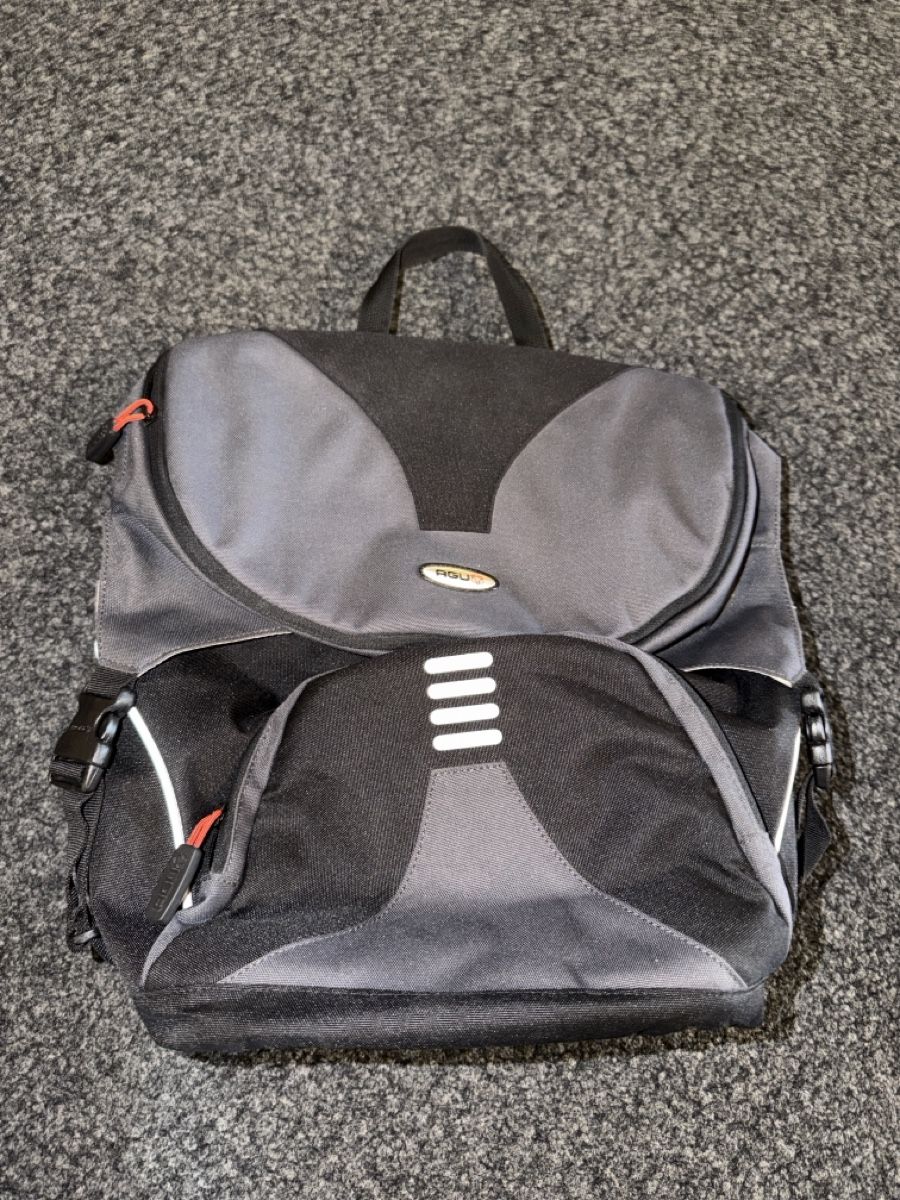 Taschen: AGU Suntera Fahrradtasche 28L — praktisch – Gebraucht aus Thun von BanjoDan