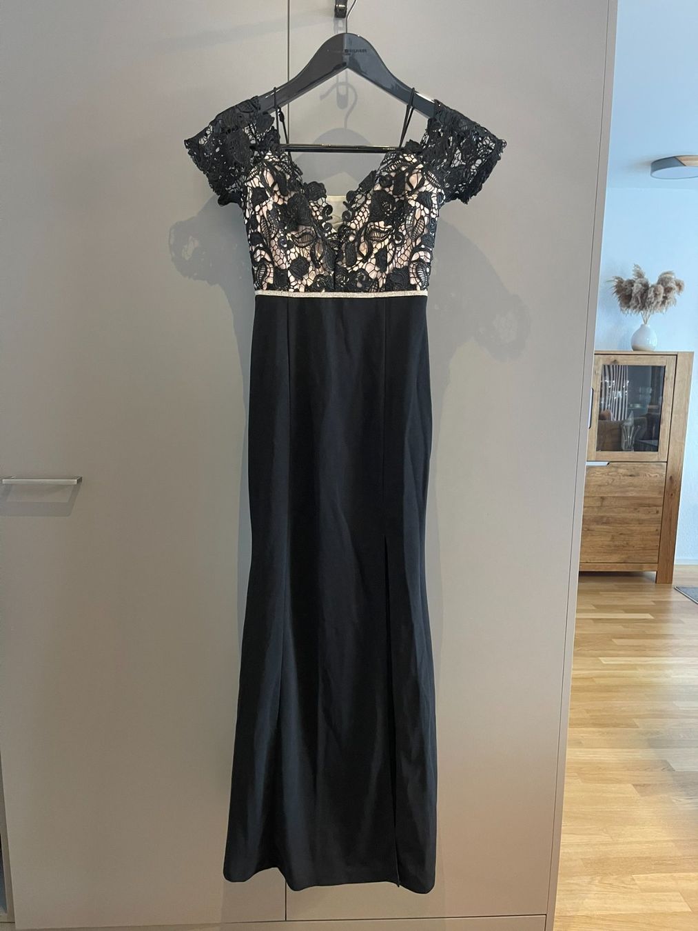 Vestiti: Elegantes Abendkleid Schwarz S mit Spitze & Schlitz – Usato da Rheineck venduto da FGeissler 1