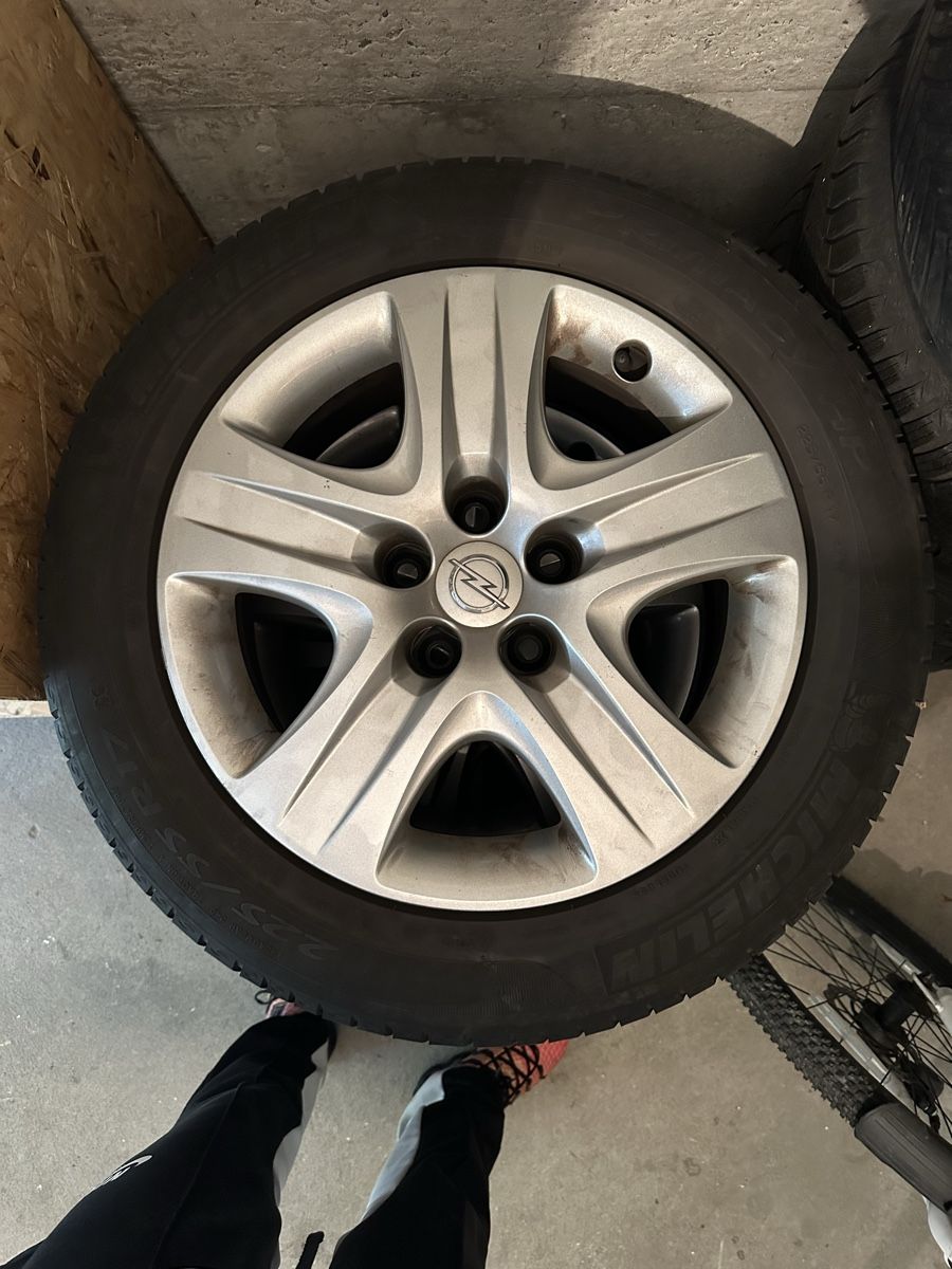Opel Cerchioni: Felgen mit Reifen Opel – Usato da Unterkulm venduto da Boris_95