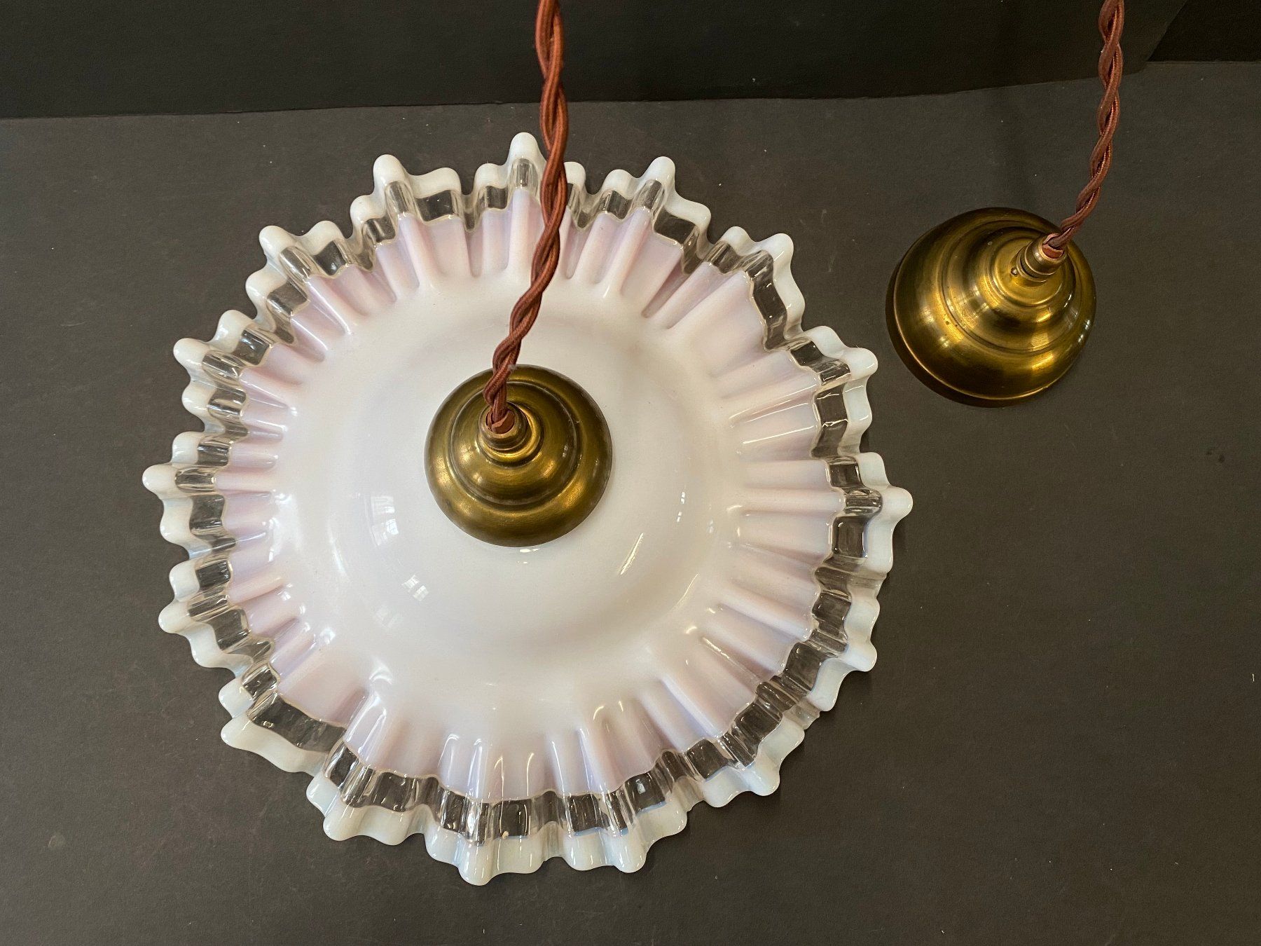 Lampade: Wunderschöne Seltene Jugendstil Lampe Opalinglas & Messing – Usato da Schaffhausen venduto da vintageville 1
