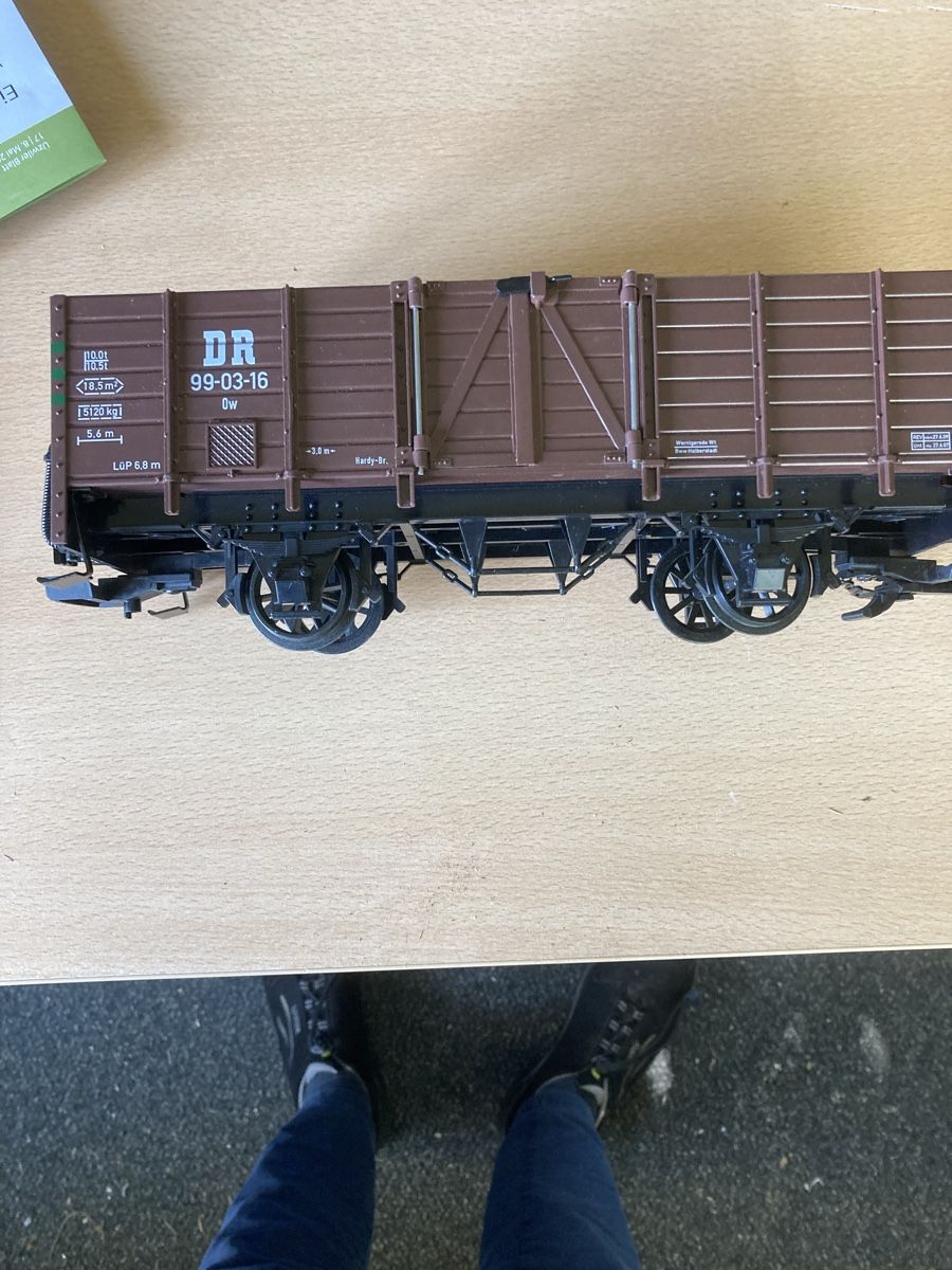 LGB Modellini di ferrovie: LGB Güterwagen – Usato da Niederuzwil venduto da Miami1999