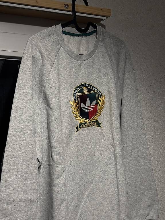 Pulls & Sweat-shirts: Pullover Adidas M/L – D'occasion à Triengen par Ike67