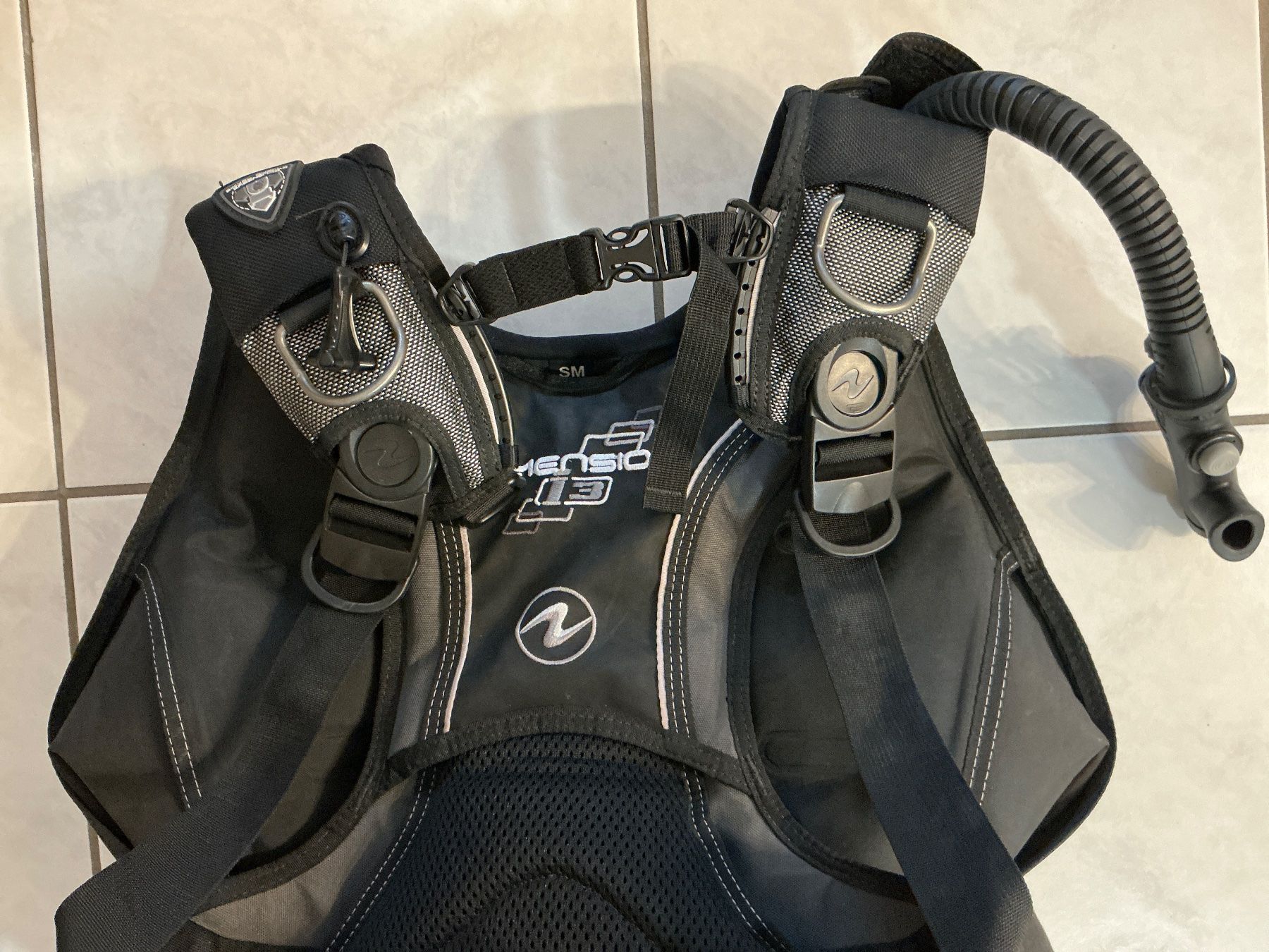 Respiratori & Giubbotti: Tarierjacket Aqua Lung Dimension i3 BCD-Disconrinnes Gr.S/M – Usato da Galgenen venduto da 67sab 4