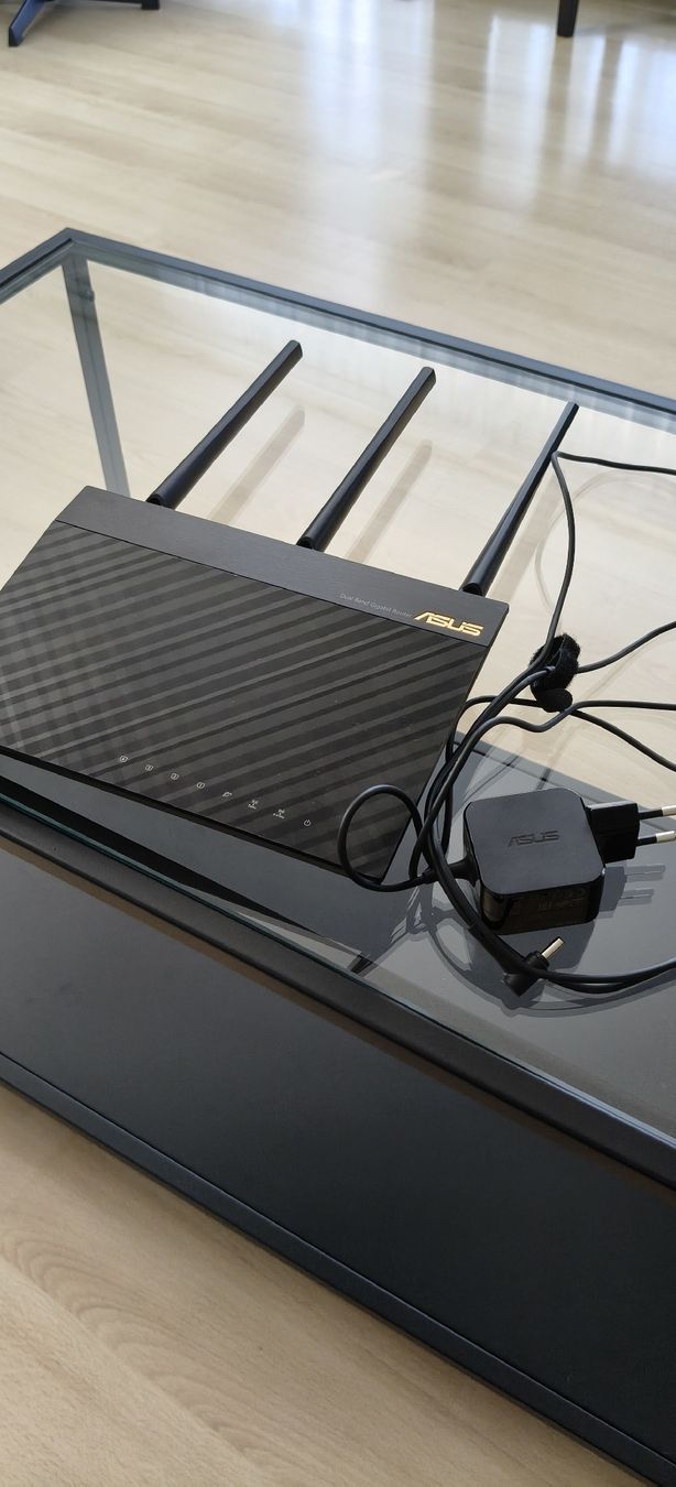 Asus Modems & Router: router asus rt-ac66u – Gebraucht aus Baar von pip_5ktt 2